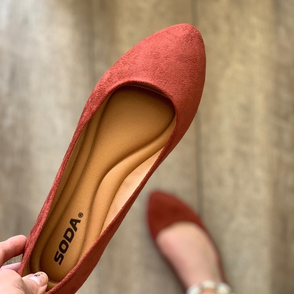 1 Left Soda Rust Brown Almond Toe Ballerina FLATS - Picture 3 of 8